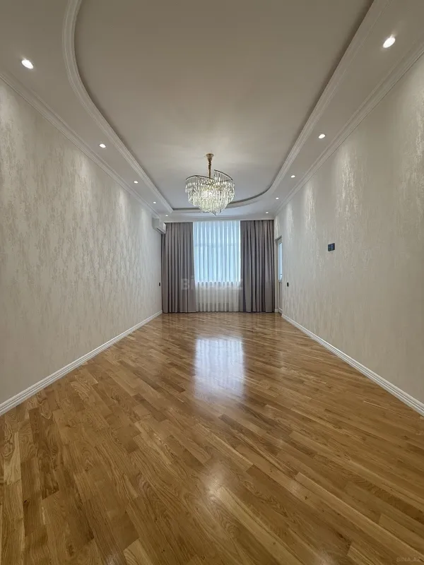 Satılır 3 otaqlı mənzil 115 m²