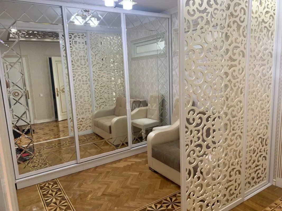 Kirayə verilir 2 otaqlı mənzil 55 m²