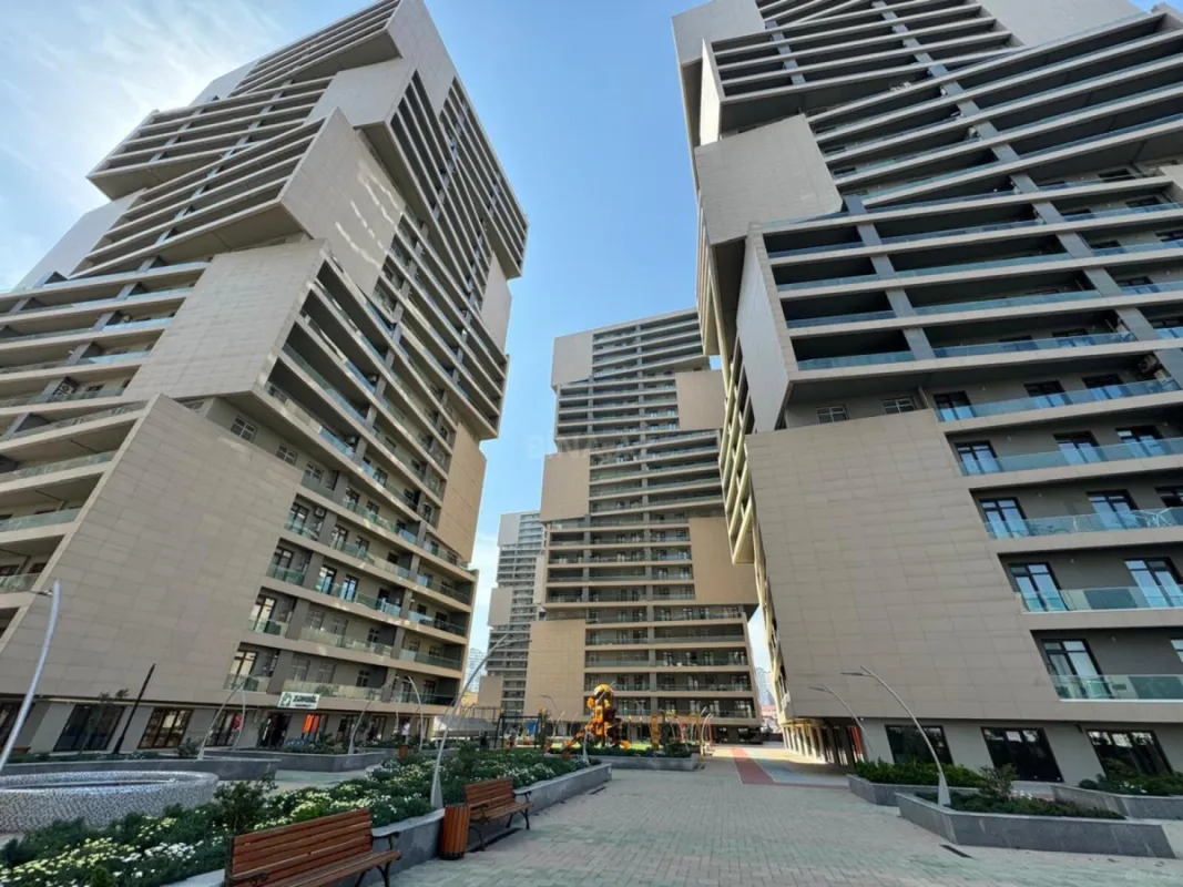 Satılır 3 otaqlı mənzil 108 m²