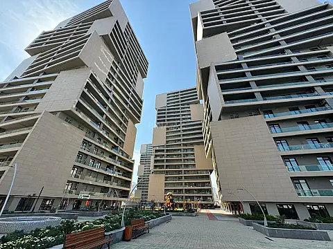 Satılır 3 otaqlı mənzil 108 m²