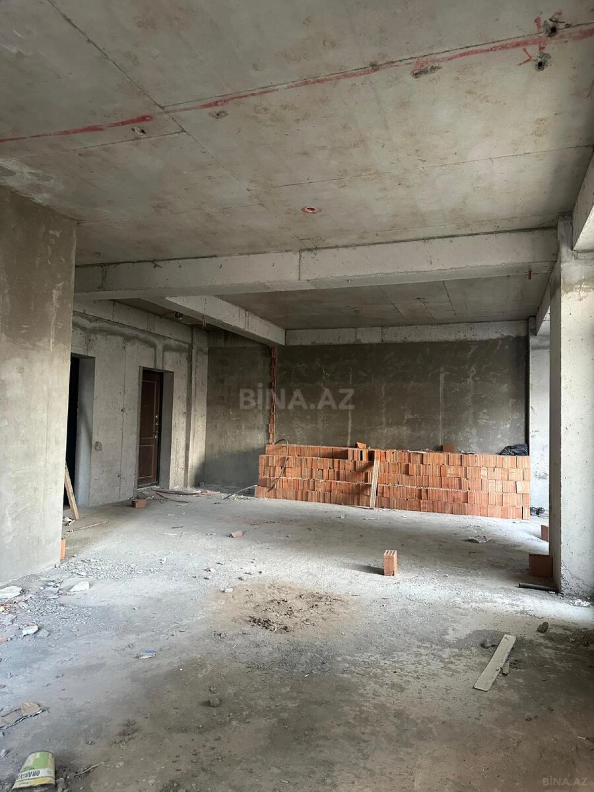 Satılır 3 otaqlı mənzil 108 m²