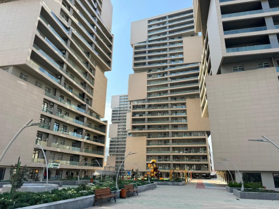 Satılır 3 otaqlı mənzil 108 m²