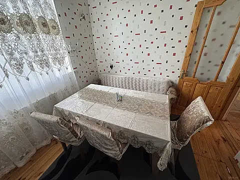 Kirayə verilir 3 otaqlı həyət evi 77 m²