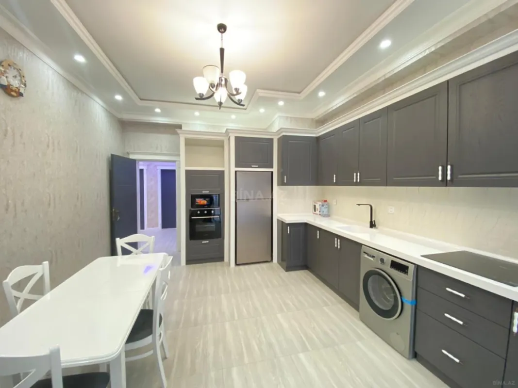 Kirayə verilir 2 otaqlı mənzil 92 m²