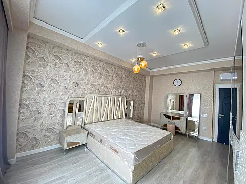 Kirayə verilir 2 otaqlı mənzil 92 m²
