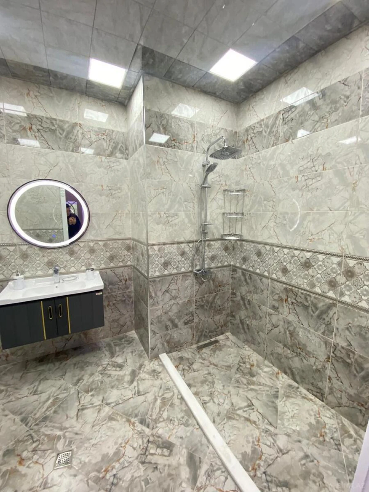 Kirayə verilir 2 otaqlı mənzil 92 m²