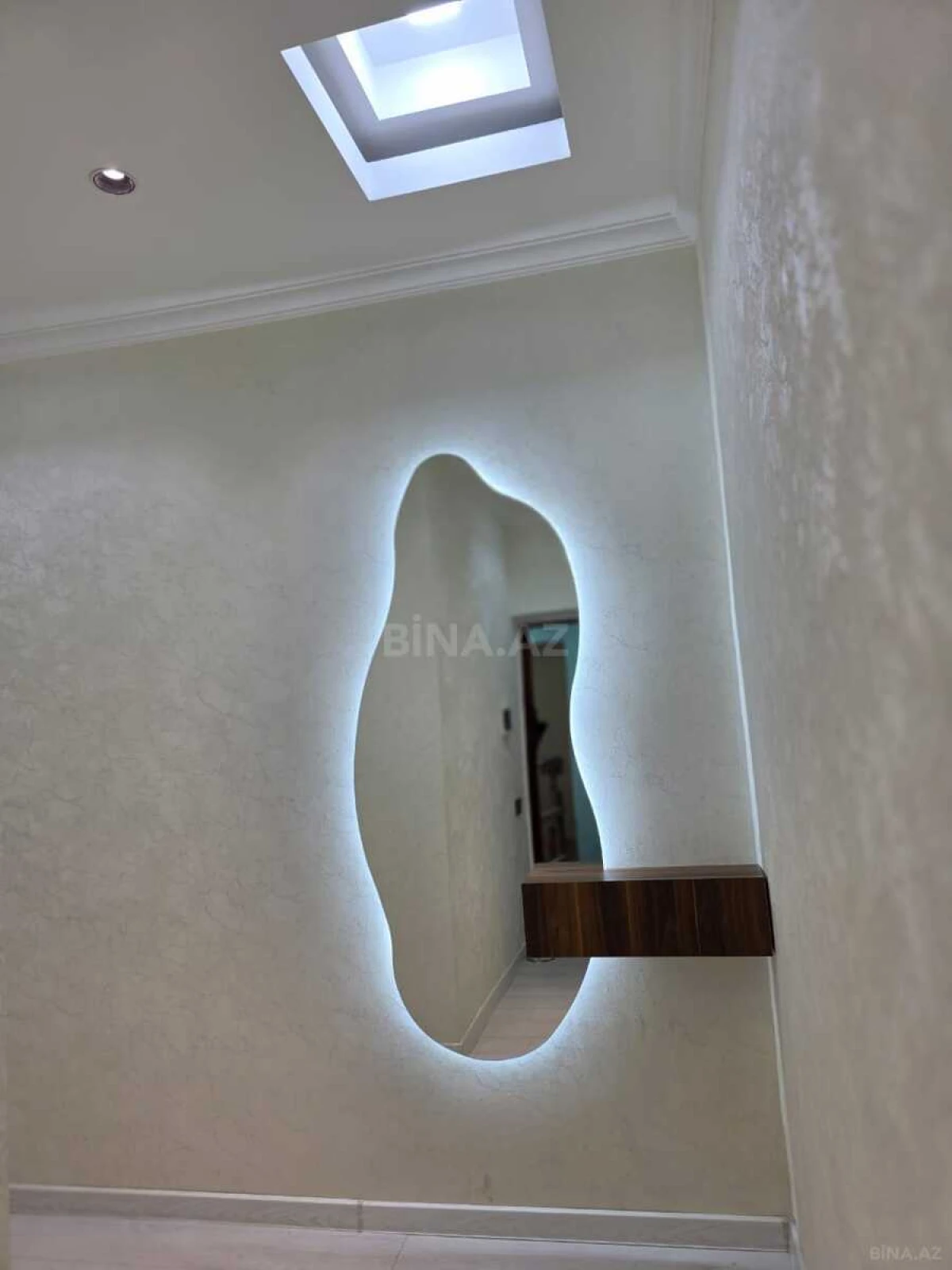 Satılır 2 otaqlı mənzil 62 m²