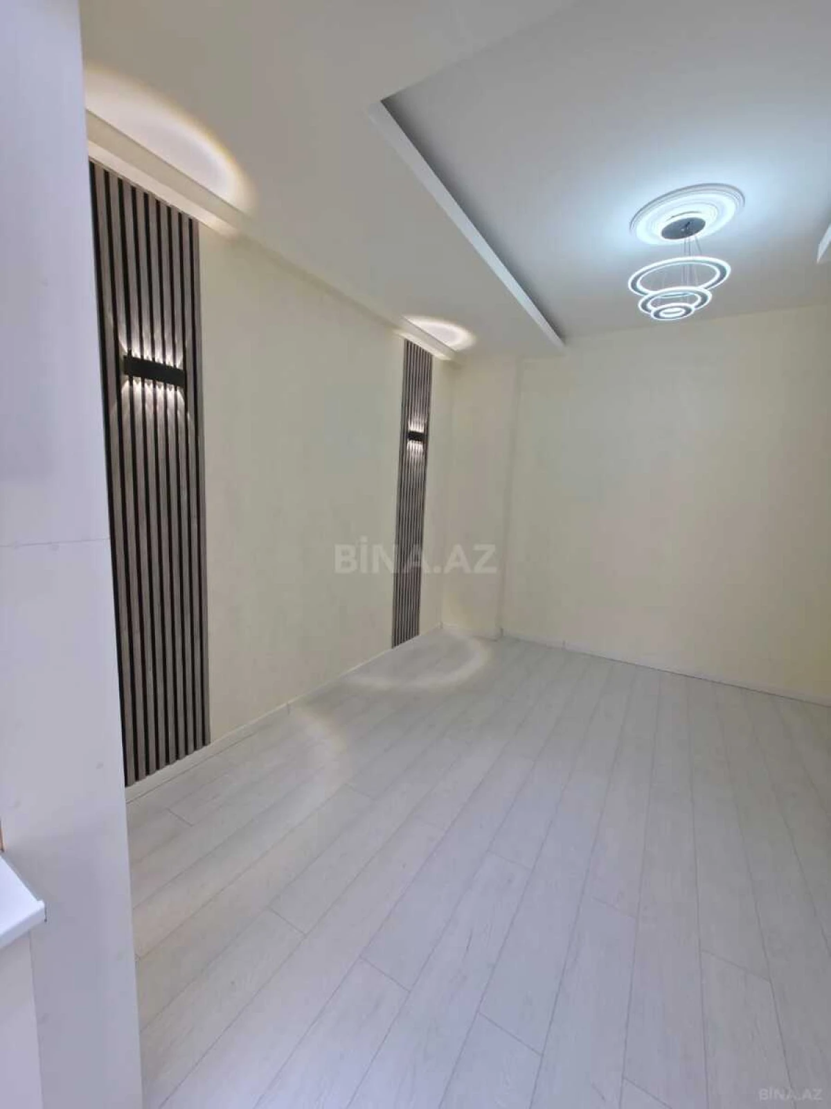 Satılır 2 otaqlı mənzil 62 m²