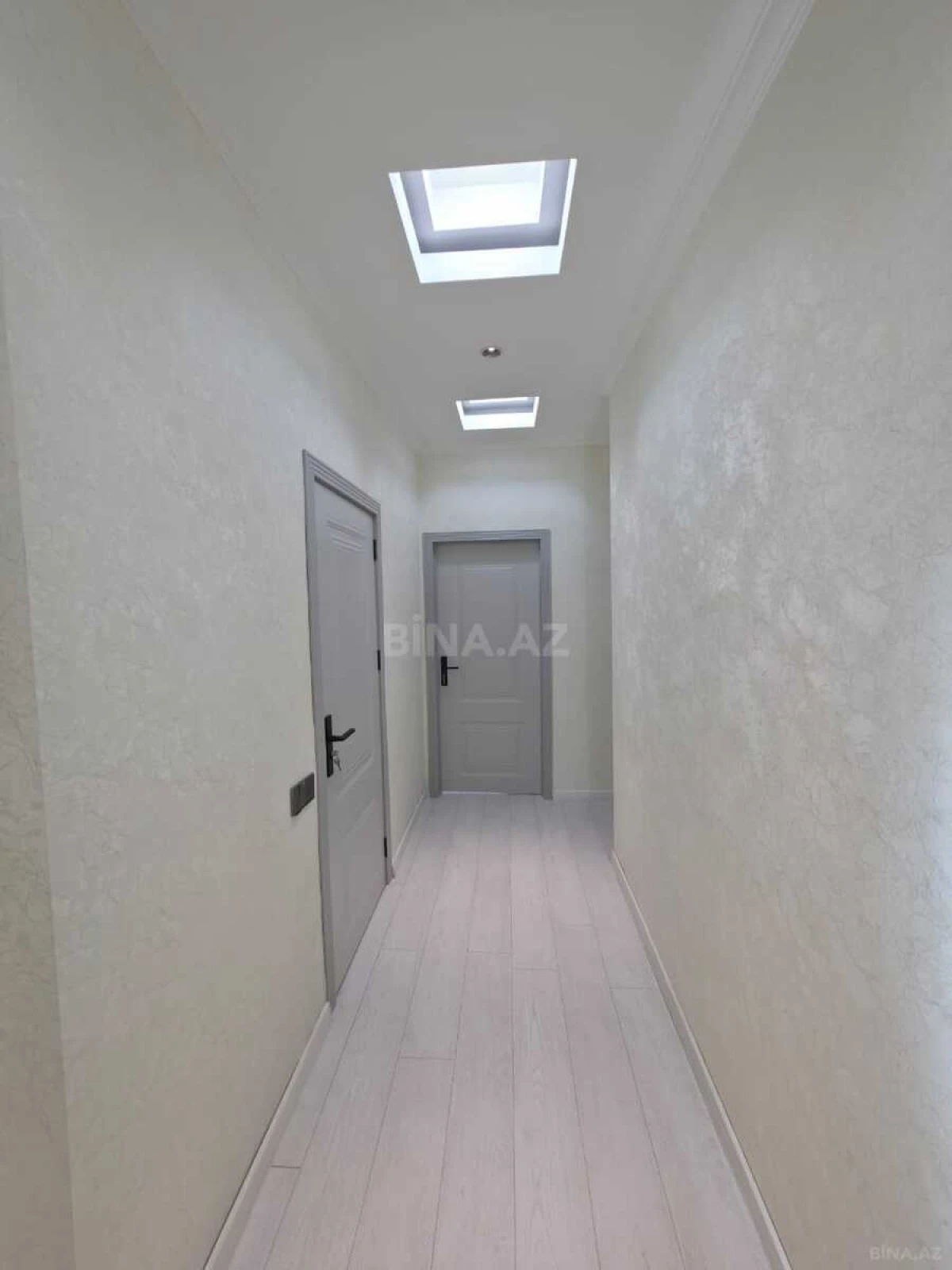 Satılır 2 otaqlı mənzil 62 m²