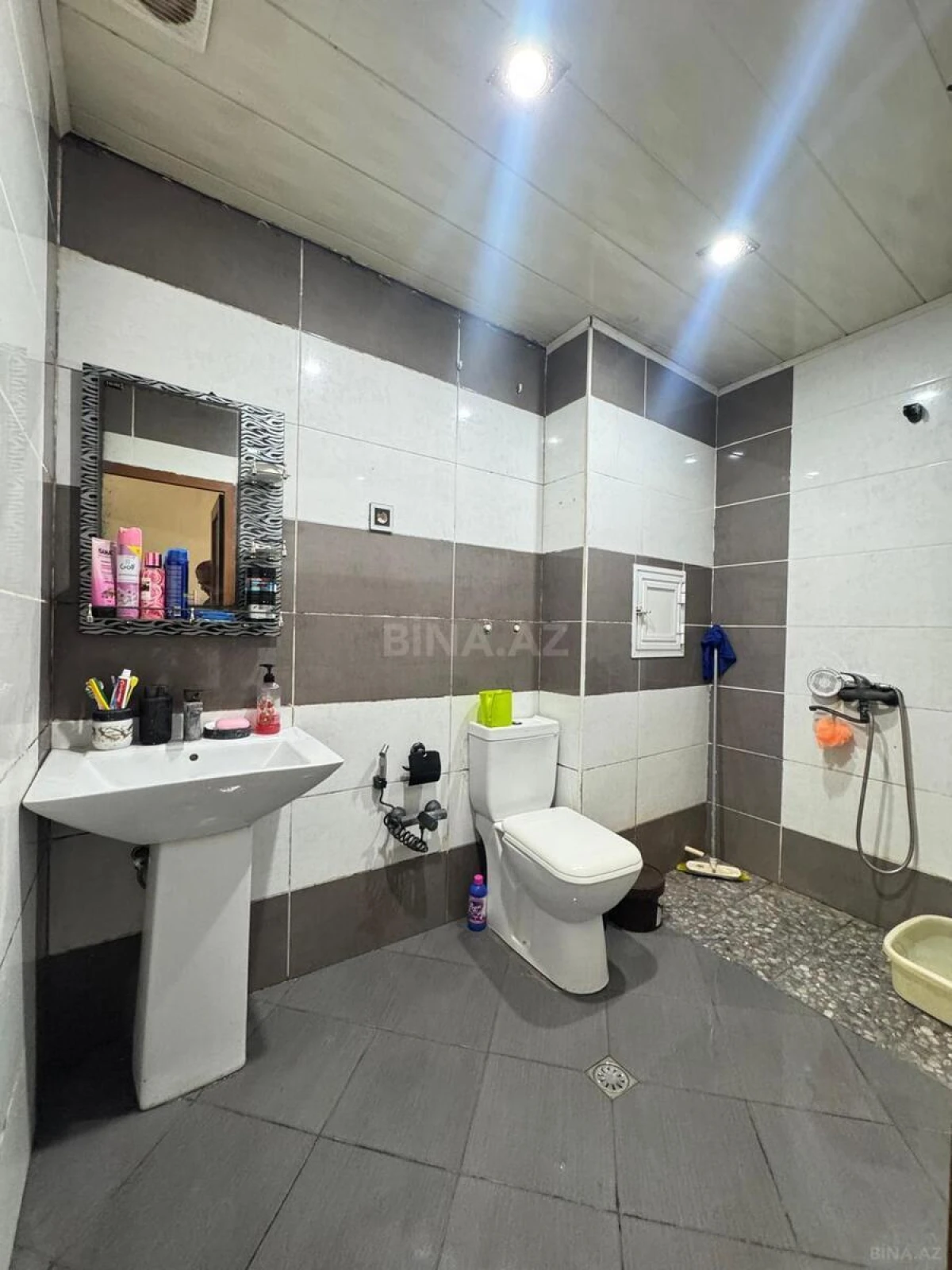 Satılır 2 otaqlı mənzil 60 m²