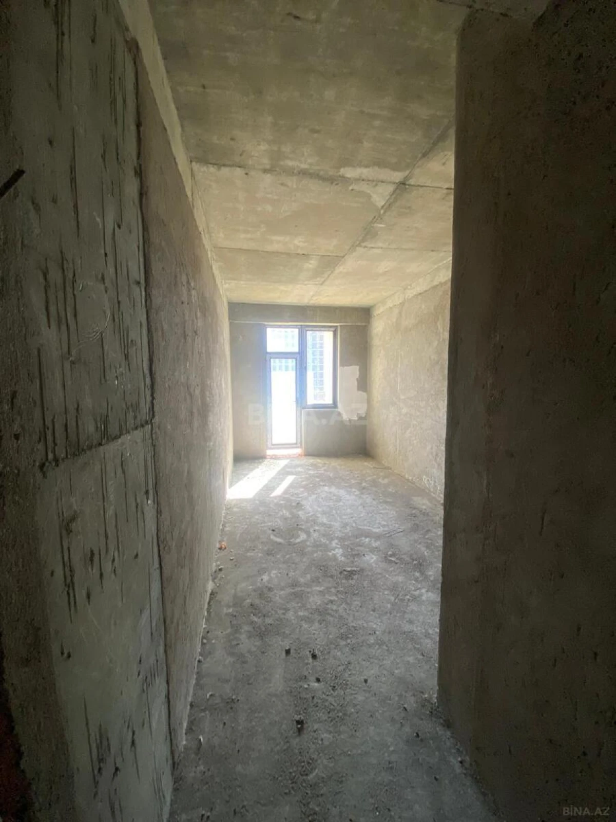 Satılır 4 otaqlı mənzil 170 m²