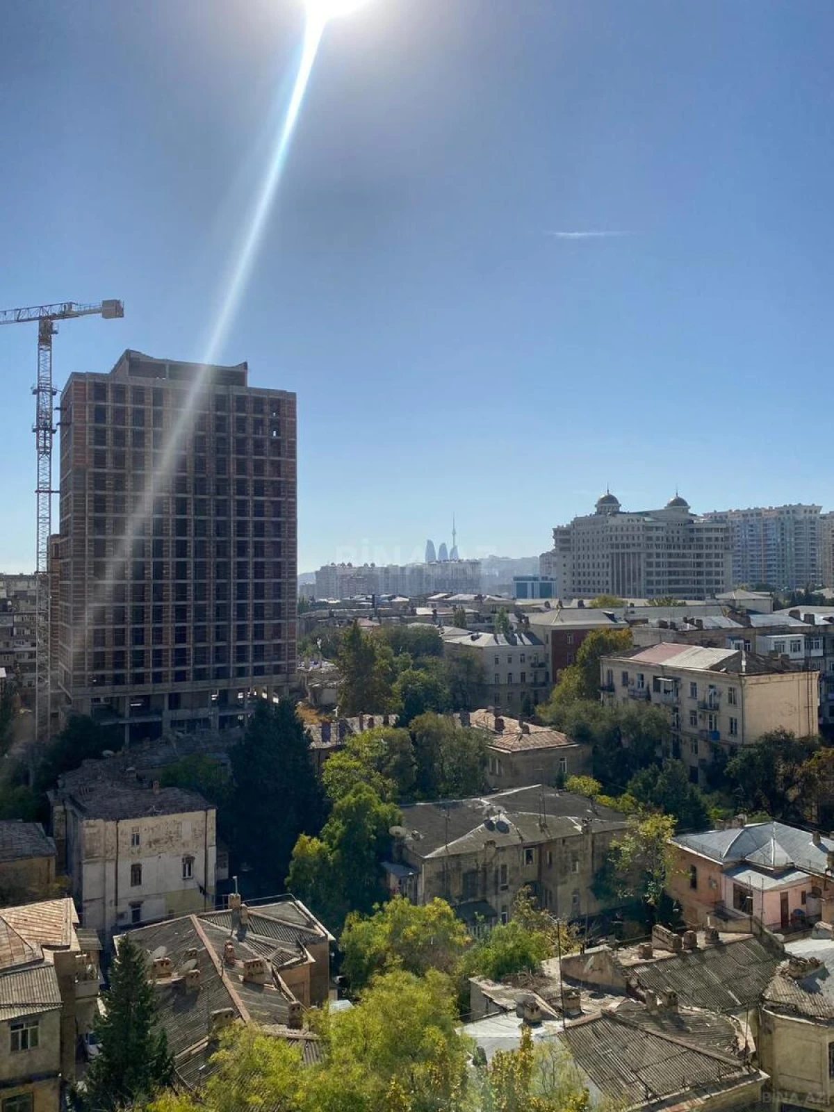 Satılır 4 otaqlı mənzil 170 m²