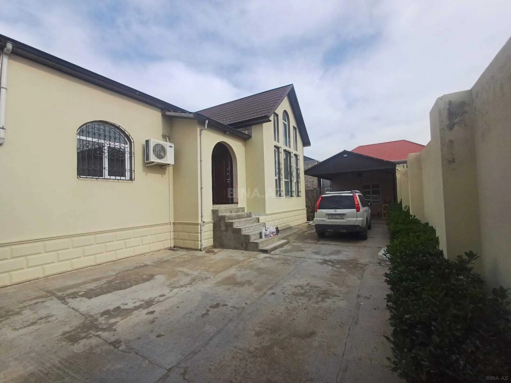 Satılır 4 otaqlı həyət evi 150 m²