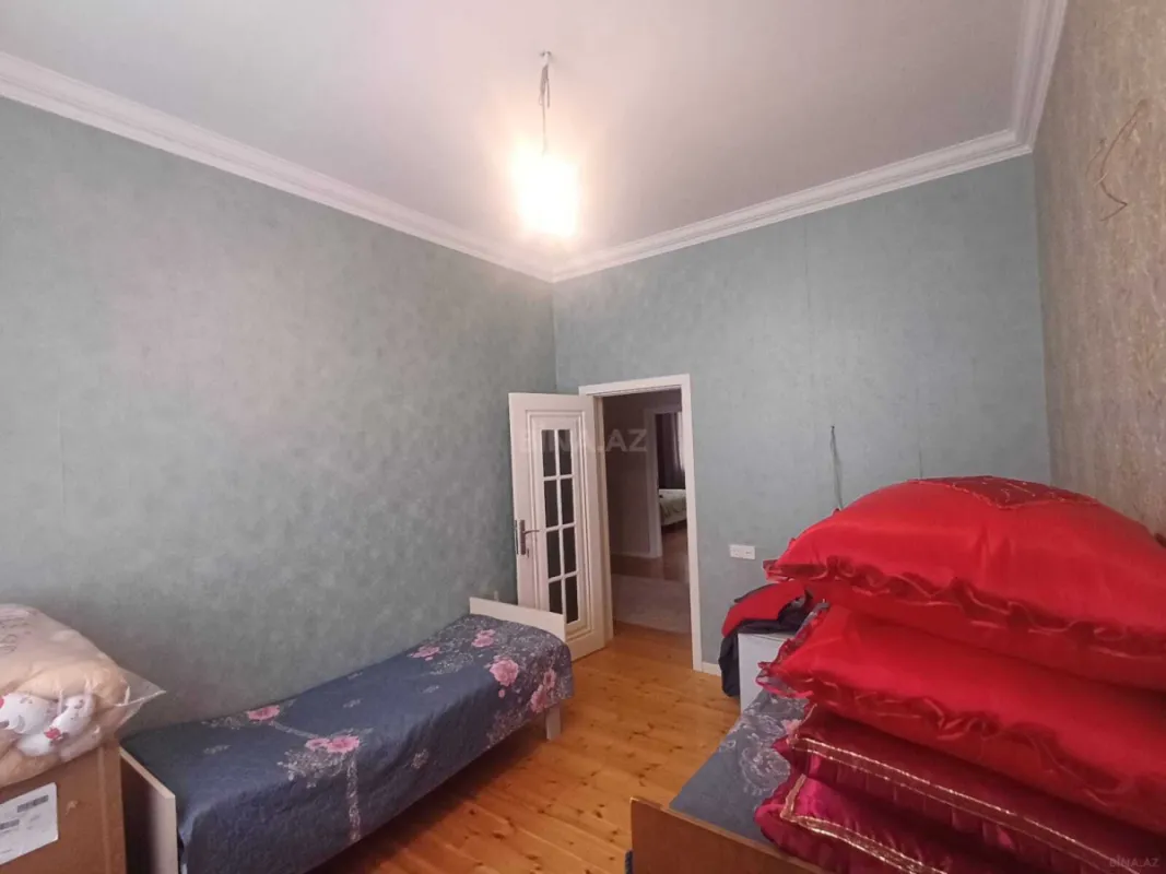 Satılır 4 otaqlı həyət evi 150 m²