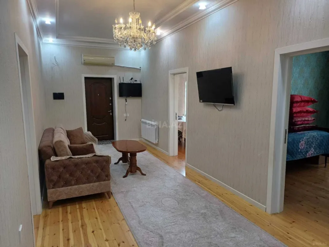 Satılır 4 otaqlı həyət evi 150 m²