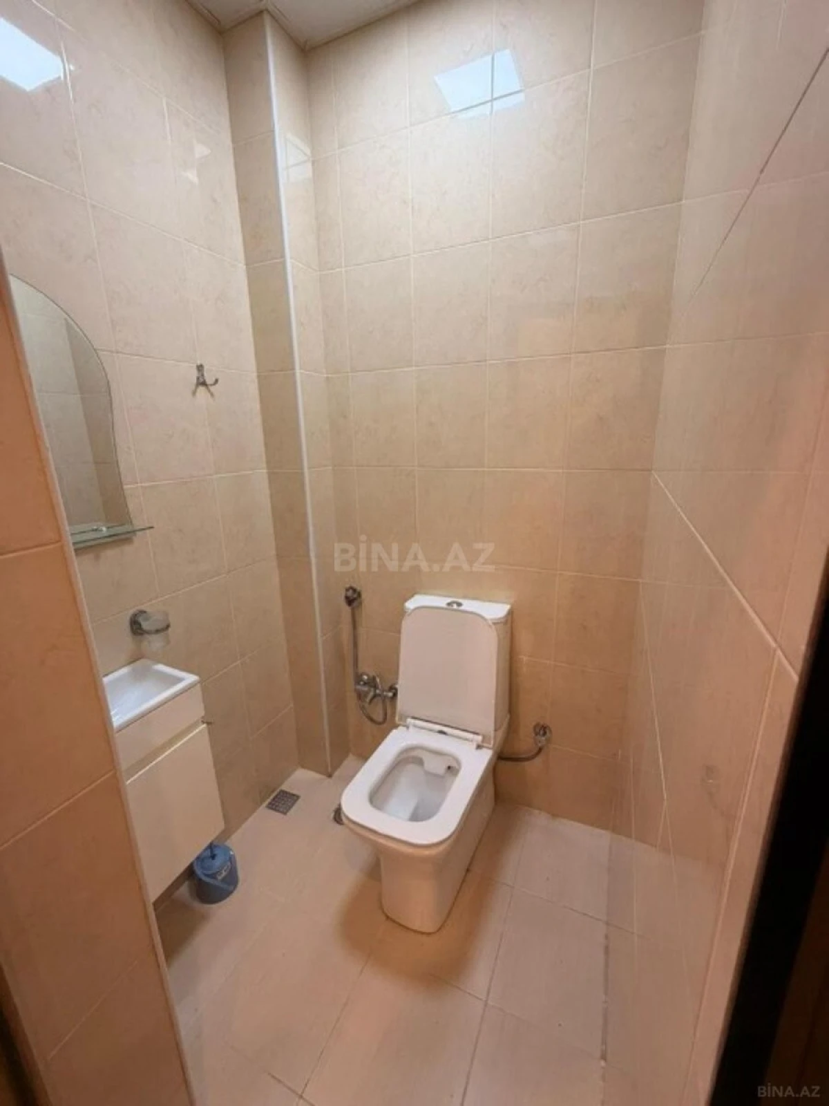 Kirayə verilir 5 otaqlı mənzil 200 m²