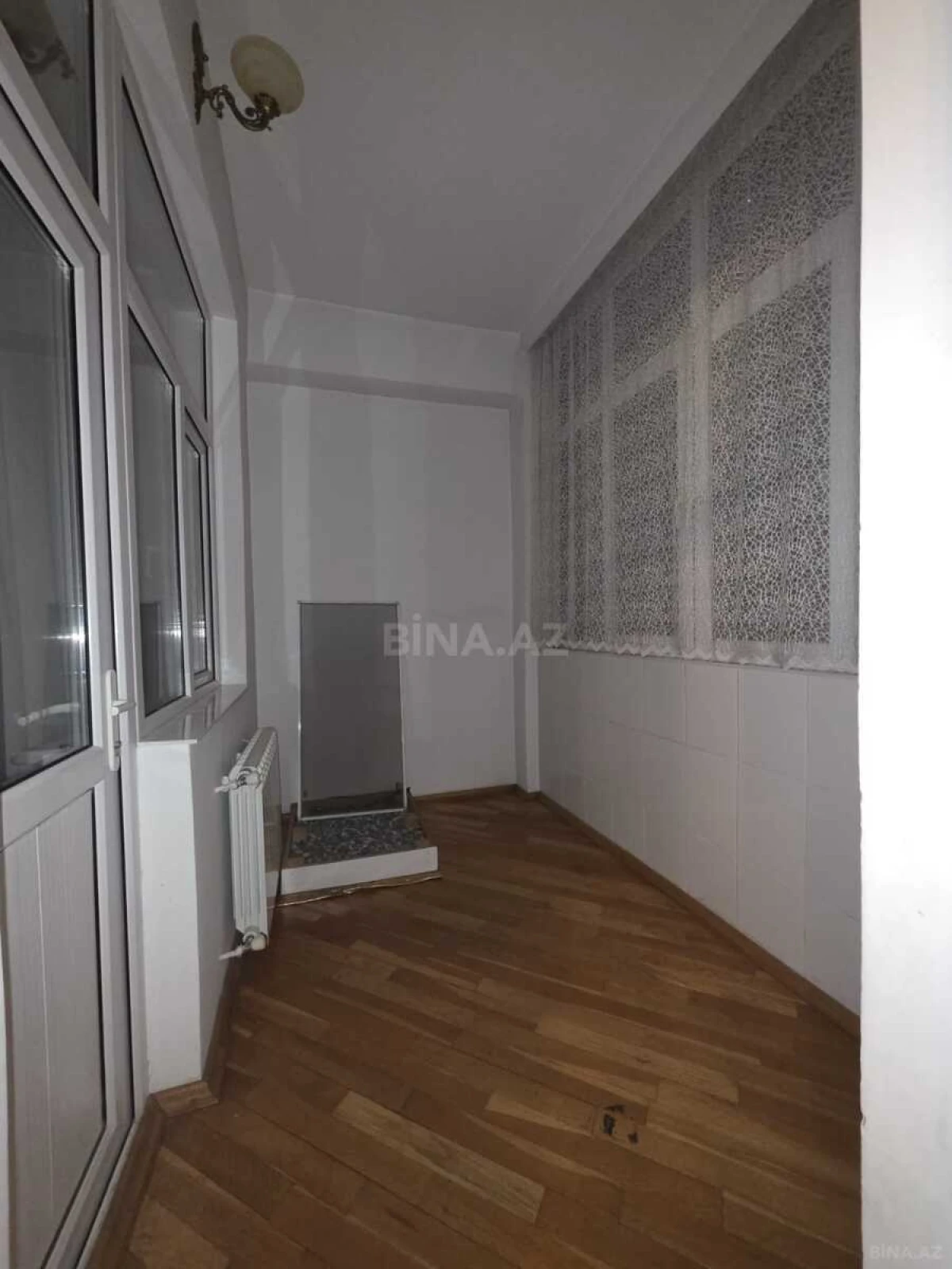 Satılır 3 otaqlı mənzil 105.4 m²