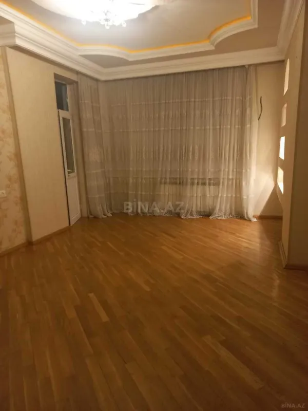 Satılır 3 otaqlı mənzil 105.4 m²