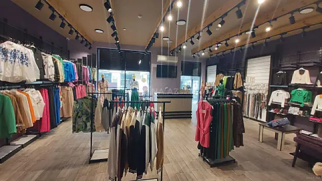 Satılır obyekt 142 m²