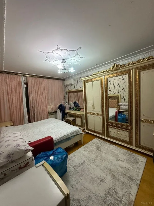 Satılır 3 otaqlı mənzil 82 m²