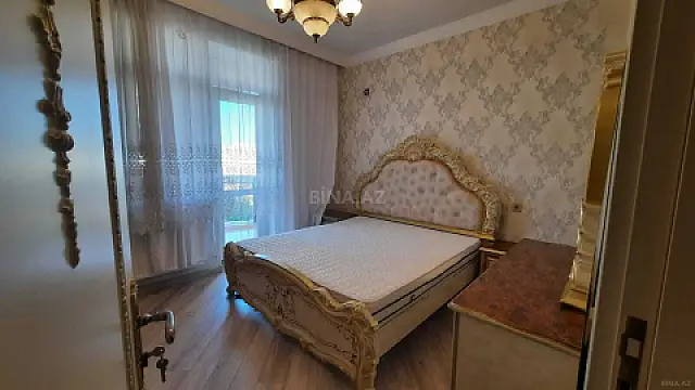 Kirayə verilir 2 otaqlı mənzil 80 m²