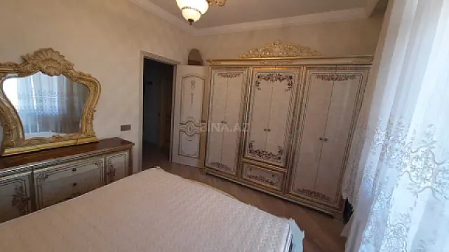 Kirayə verilir 2 otaqlı mənzil 80 m²