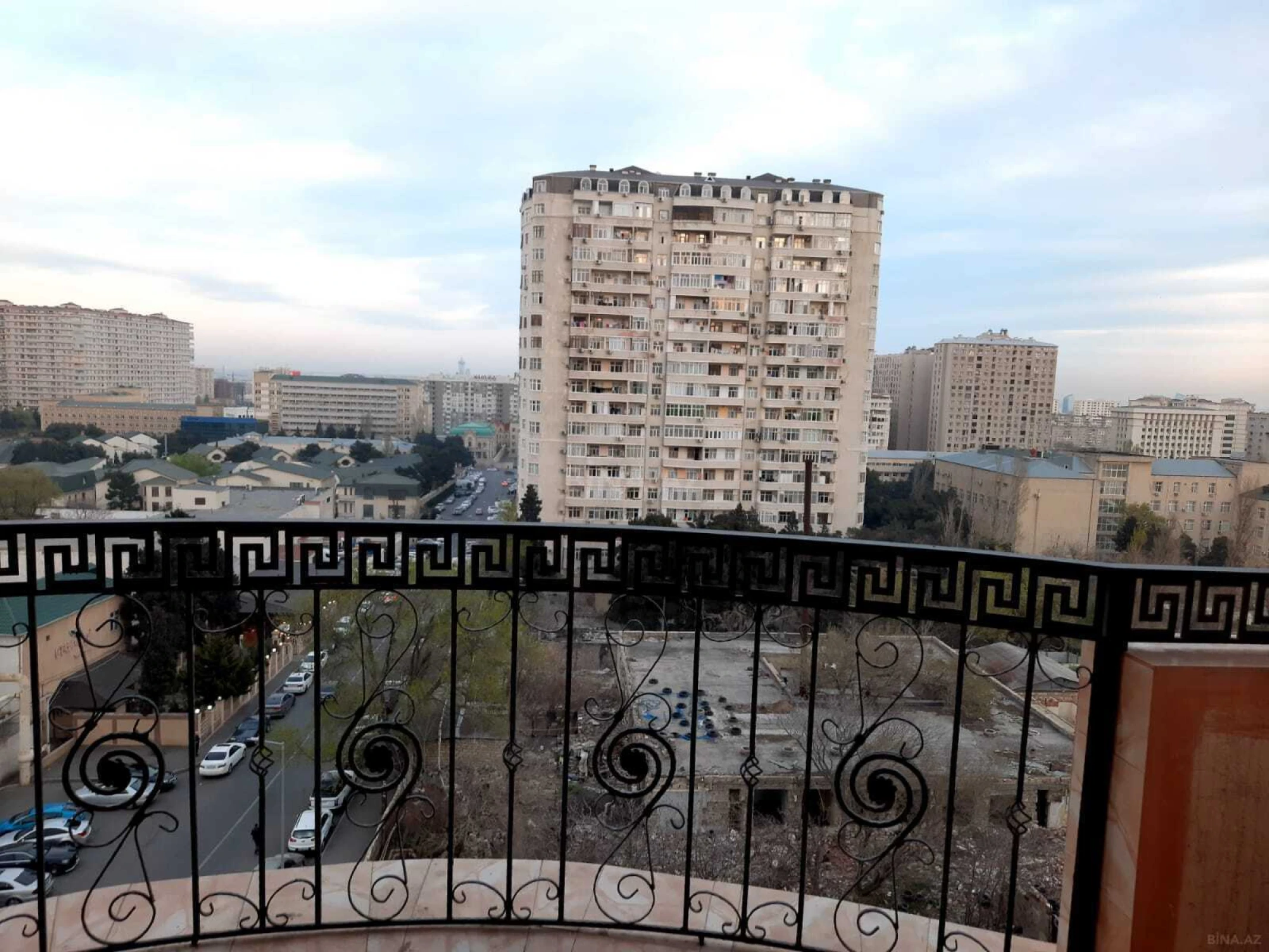 Kirayə verilir 2 otaqlı mənzil 80 m²