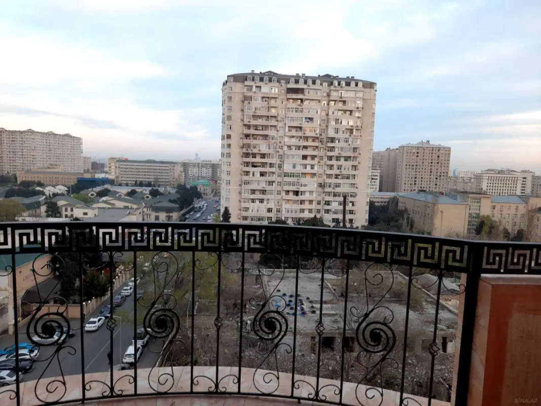 Kirayə verilir 2 otaqlı mənzil 80 m²