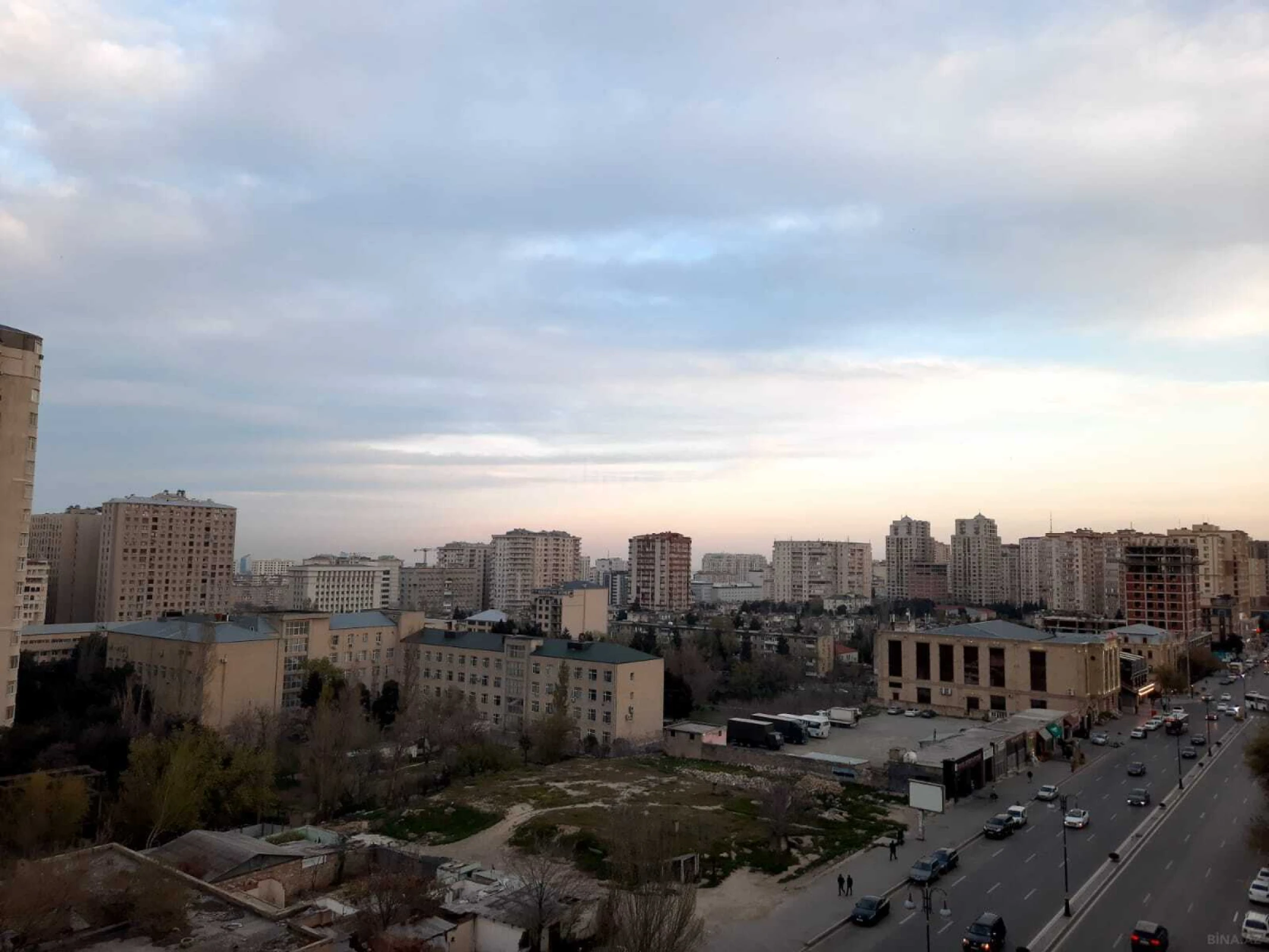 Kirayə verilir 2 otaqlı mənzil 80 m²