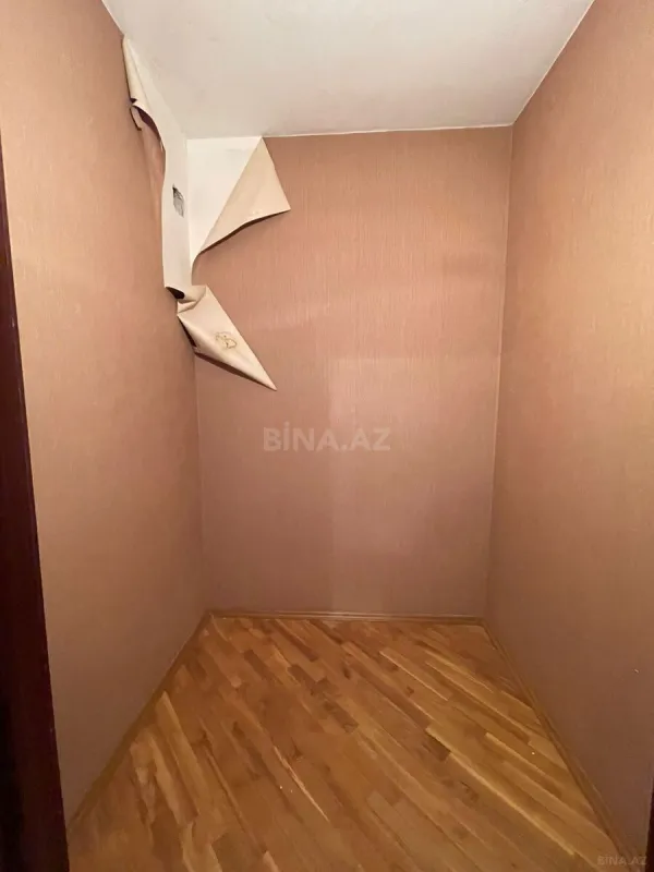 Satılır 4 otaqlı mənzil 200 m²