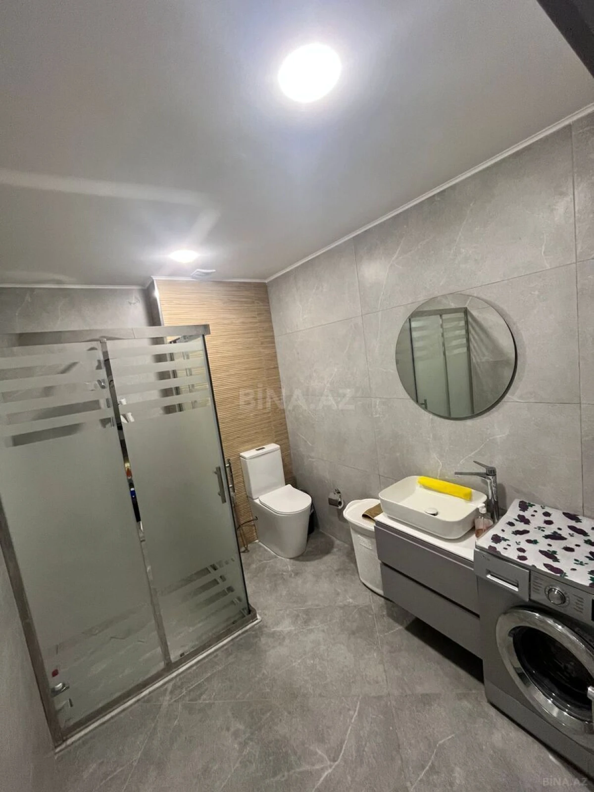 Kirayə verilir 2 otaqlı mənzil 65 m²