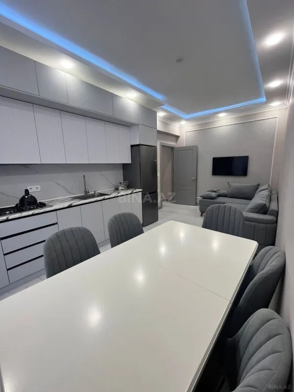 Kirayə verilir 2 otaqlı mənzil 65 m²