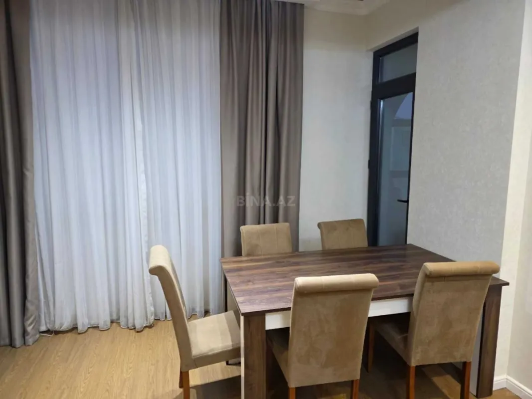 Kirayə verilir 3 otaqlı mənzil 102 m²