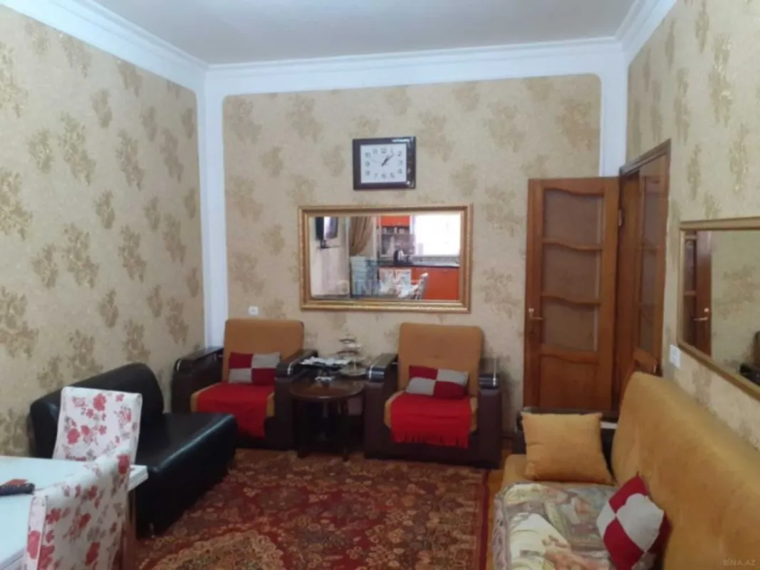 Kirayə verilir 2 otaqlı mənzil 60 m²