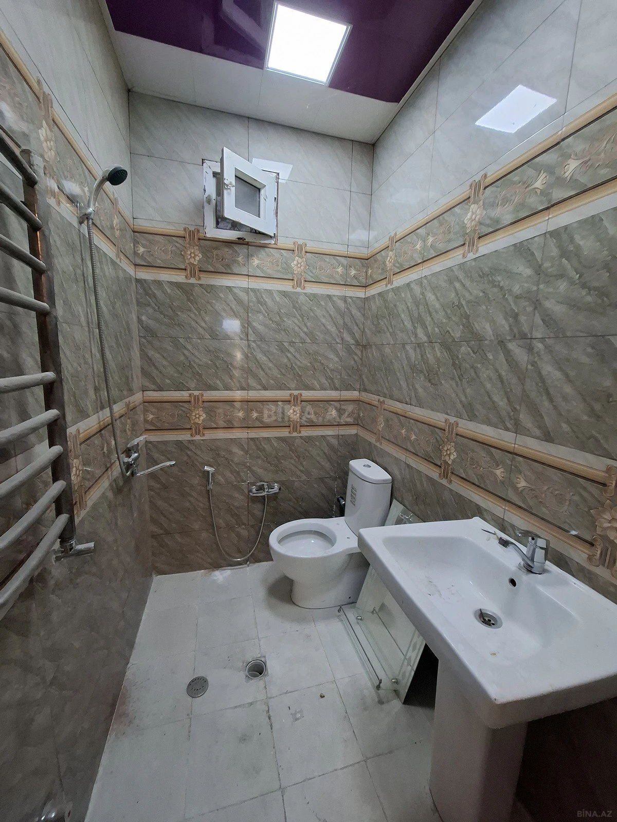Satılır 2 otaqlı həyət evi 60 m²