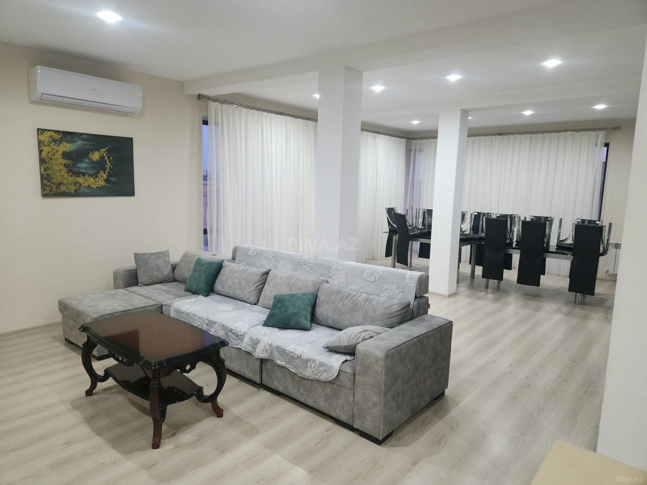 Satılır 4 otaqlı həyət evi 347 m²