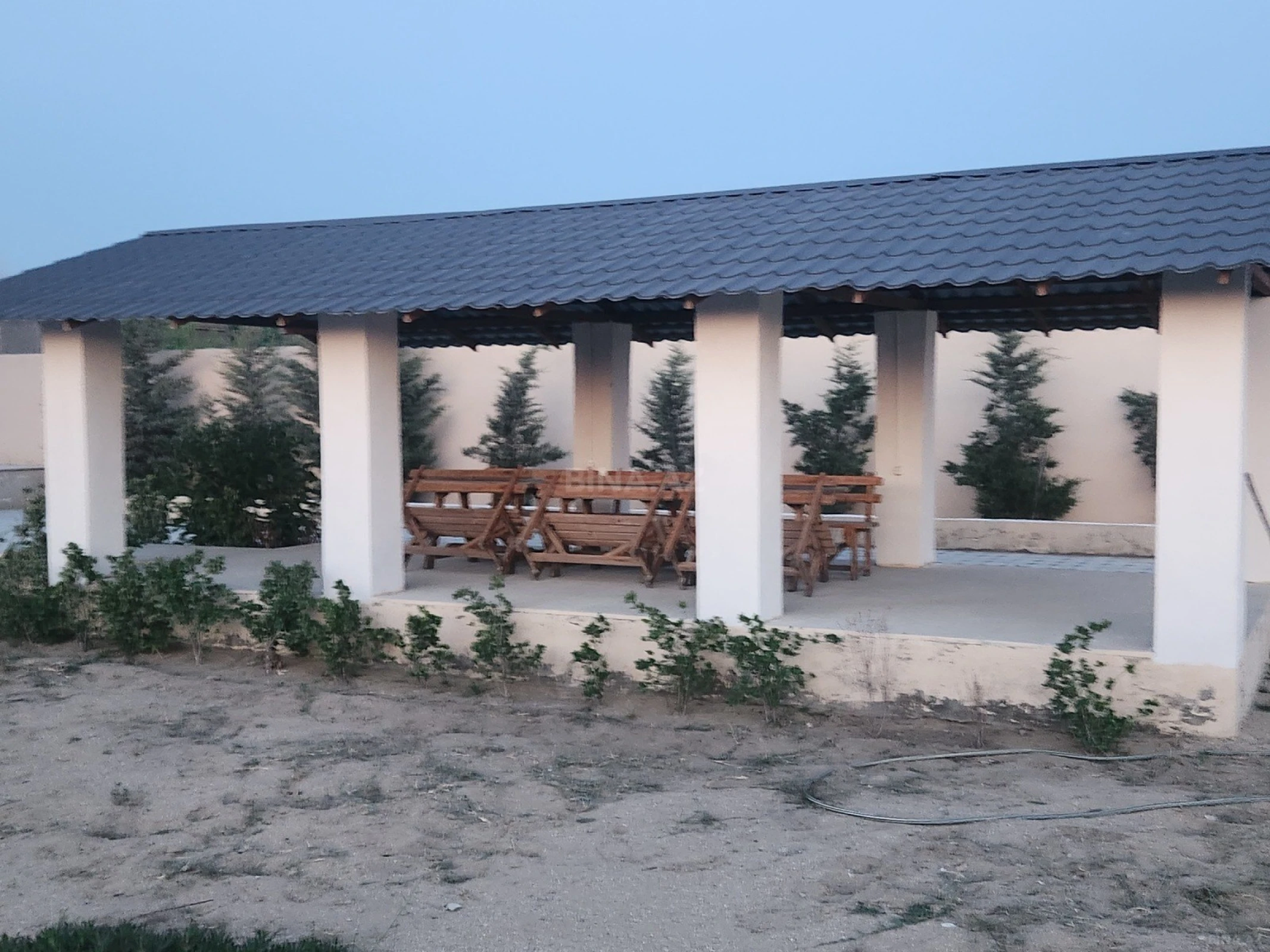 Satılır 4 otaqlı həyət evi 347 m²