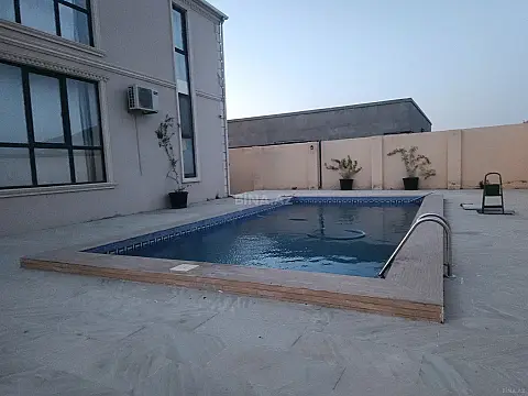 Satılır 4 otaqlı həyət evi 347 m²