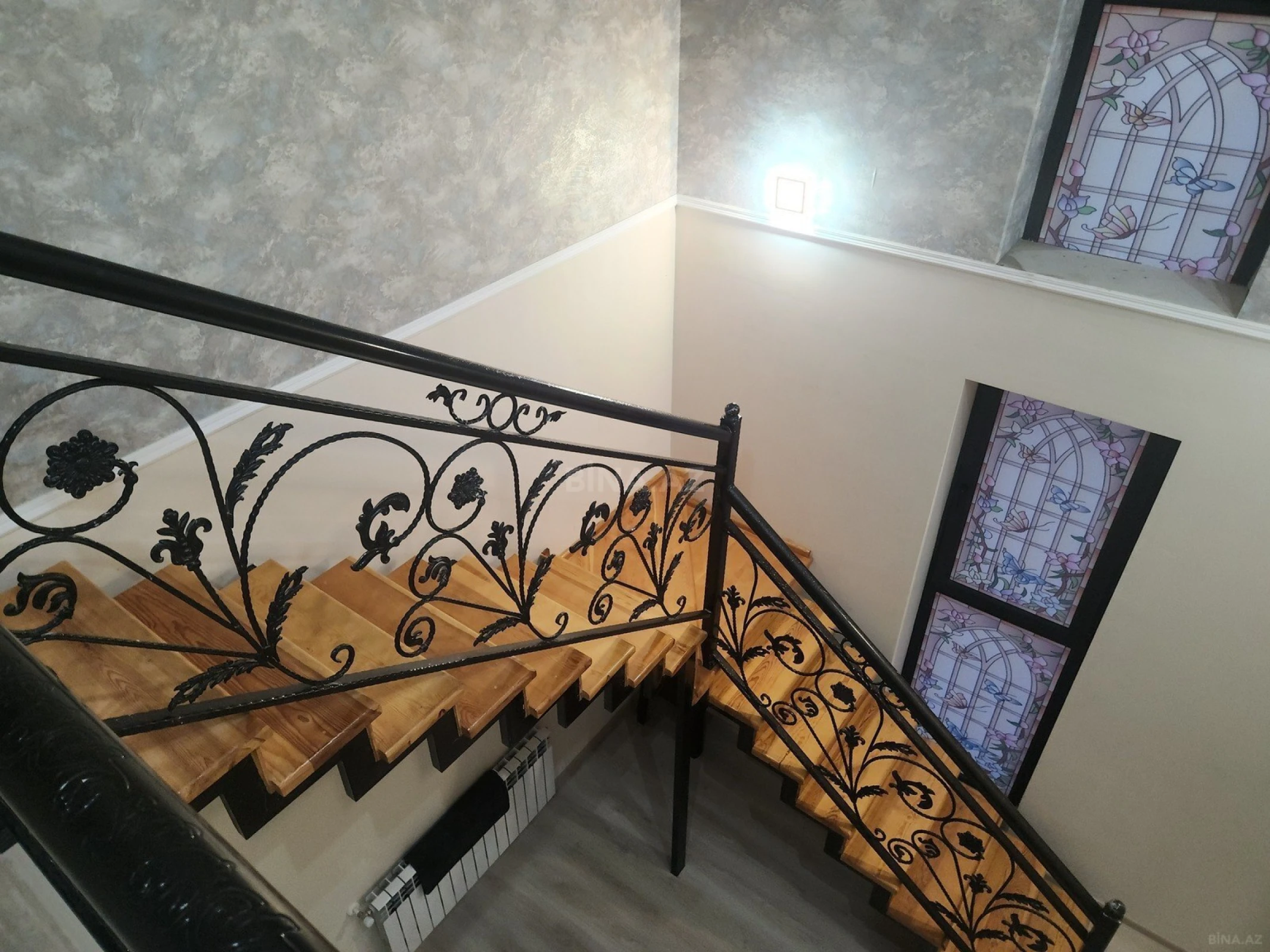 Satılır 4 otaqlı həyət evi 347 m²