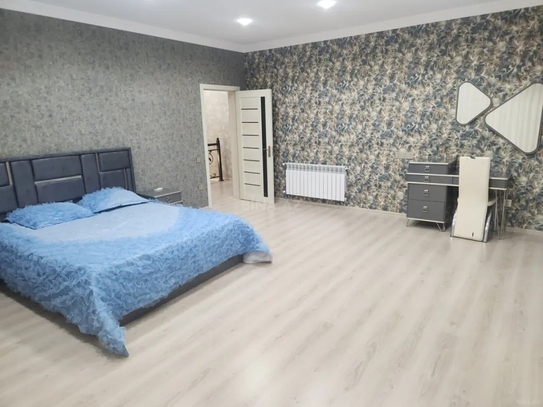 Satılır 4 otaqlı həyət evi 347 m²