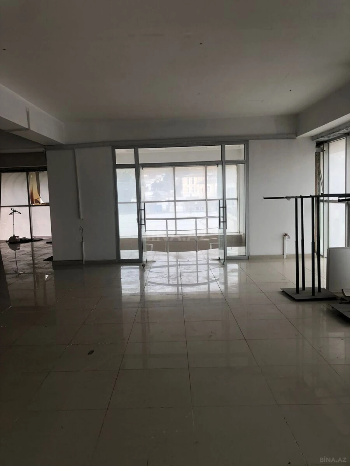 Kirayə verilir obyekt 1700 m²