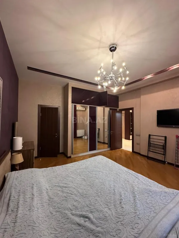 Kirayə verilir 3 otaqlı mənzil 135 m²