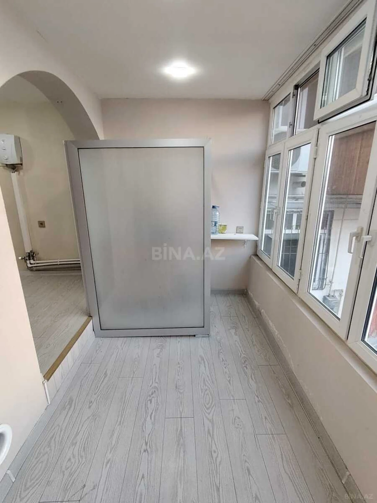 Kirayə verilir 1 otaqlı ofis 55 m²