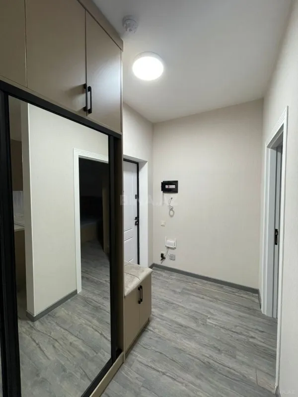 Kirayə verilir 2 otaqlı mənzil 80 m²