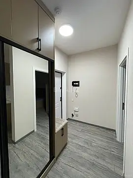 Kirayə verilir 2 otaqlı mənzil 80 m²