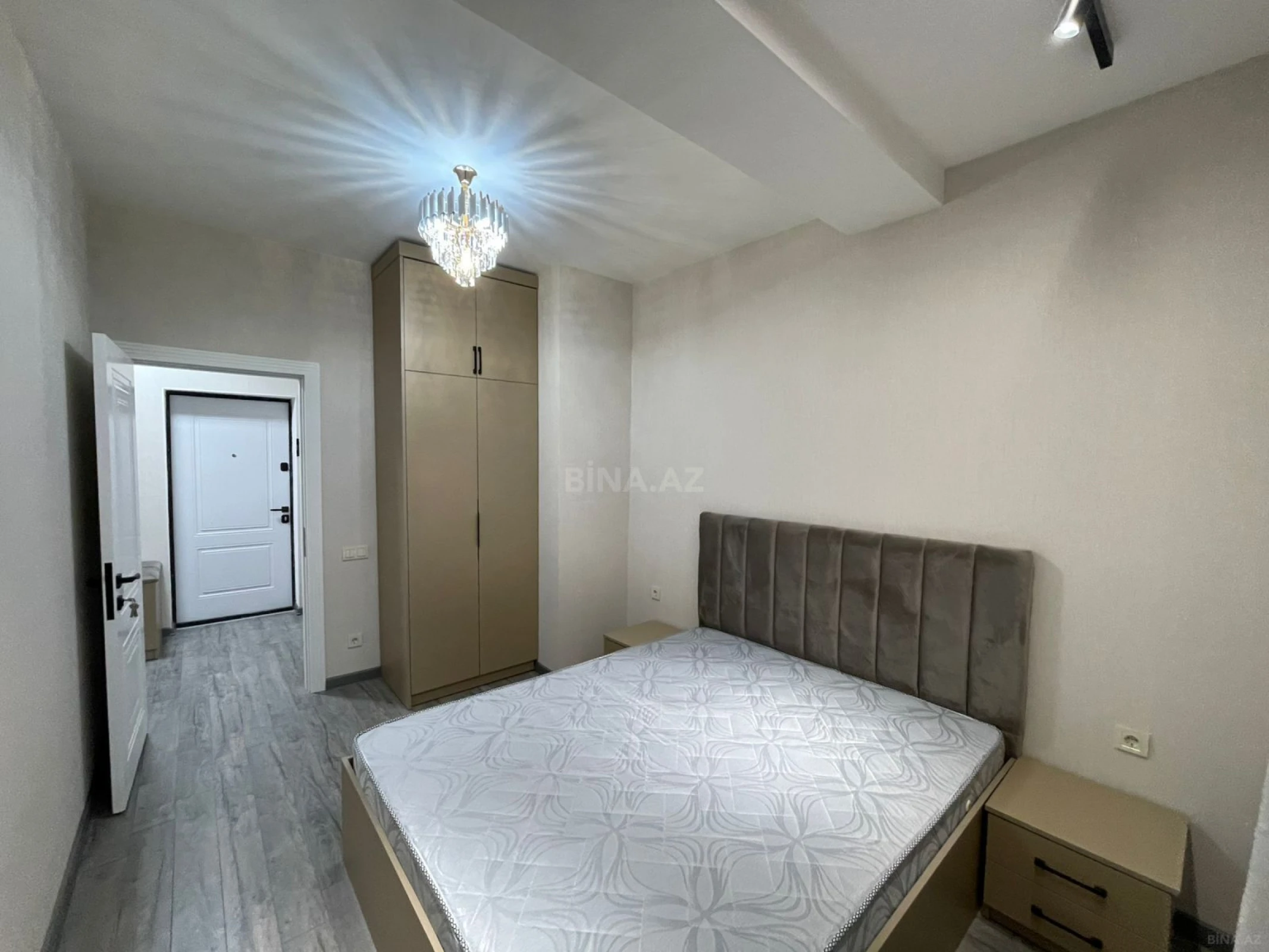 Kirayə verilir 2 otaqlı mənzil 80 m²