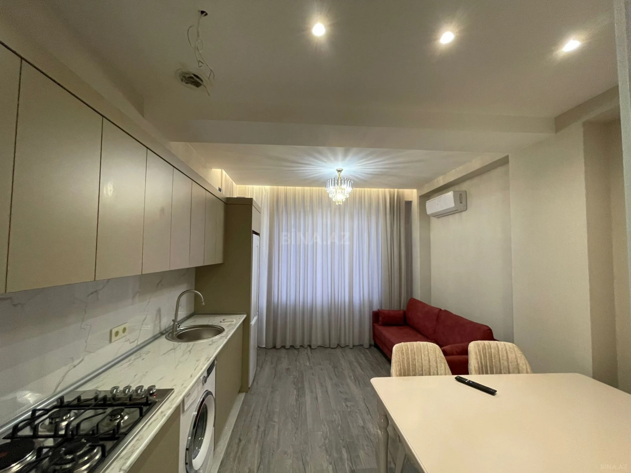 Kirayə verilir 2 otaqlı mənzil 80 m²