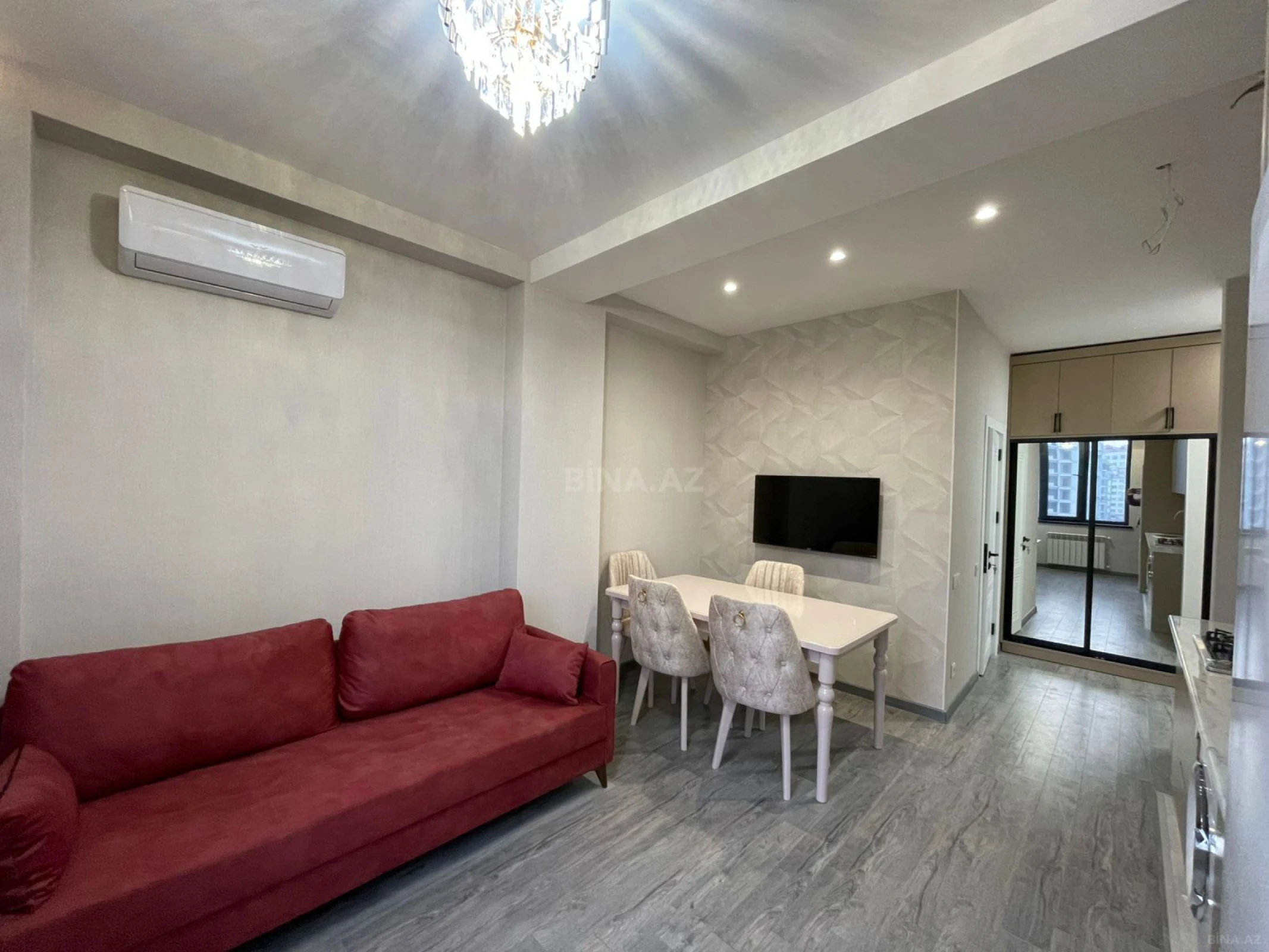 Kirayə verilir 2 otaqlı mənzil 80 m²