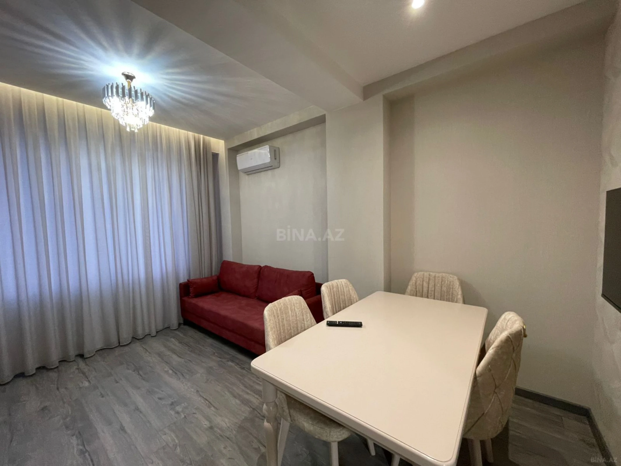 Kirayə verilir 2 otaqlı mənzil 80 m²