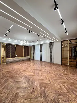 Satılır 4 otaqlı mənzil 195 m²